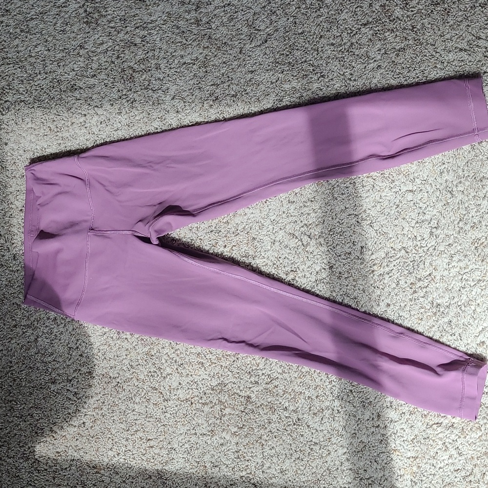 Lululemon Wunder Train High Rise legging 25" size 6, orchid purple coloe